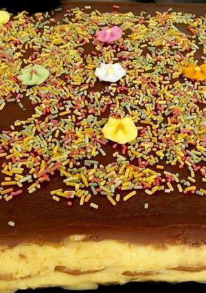 Una foto de Tarta de galletas, flan y chocolate
