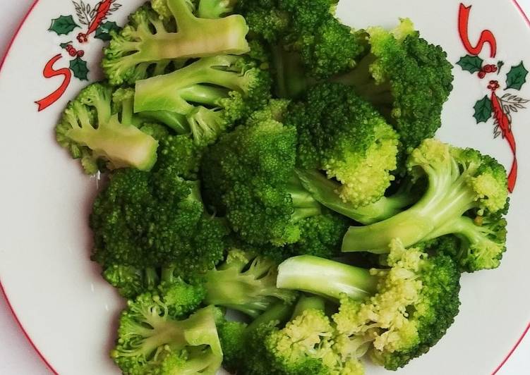 Langkah meracik Tips Merebus Brokoli agar Tetap Hijau &amp; Renyah Lezat