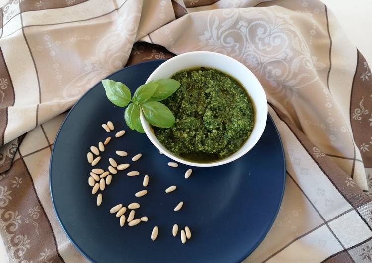 Easiest Way to Prepare Fatto in casa Pesto di basilico