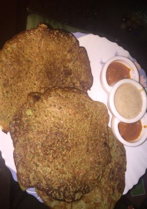 ઉત્તપમ (Uttapam Recipe In Gujarati) રેસીપી મુખ્ય ફોટો
