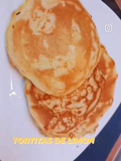 Una foto de Mega tortitas de limón