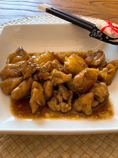 Una foto de Pollo con salsa de soja y azúcar