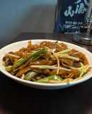 Stir Fried Beef Noodles (乾炒牛河）