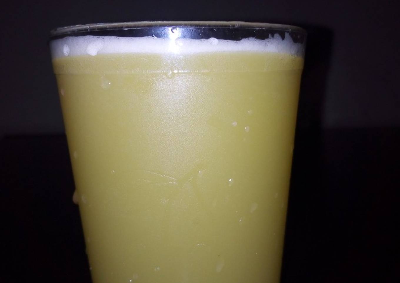 Apple and pineapple juice
