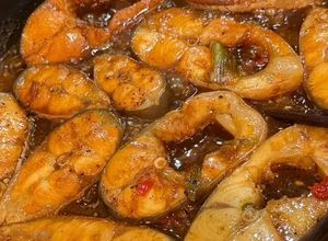 Hình của món Cá kho riềng (Kiểu miền Bắc).