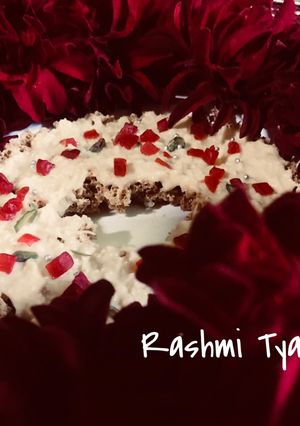 राजस्थानी घेवर (Rajasthani ghevar recipe in Hindi) रेसिपी मुख्य फोटो