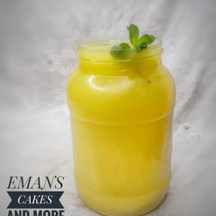 A picture of Ginger and pineapple juice.