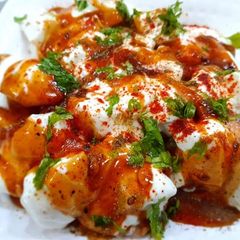 A picture of Dahi Bhalla.