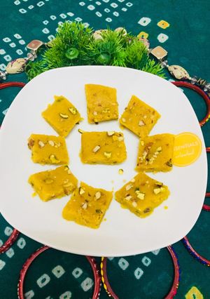 A picture of Moongdal burfi.