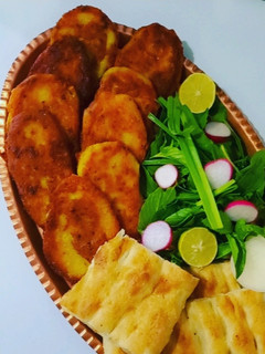 عکسی از دستور کتلت سیب زمینی پخته