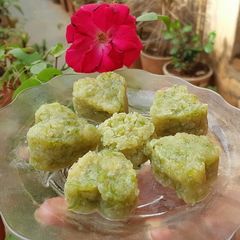 A picture of Bottle gourd halwa.