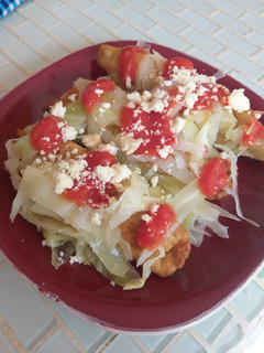 Una foto de Tacos fritos,de carne de res y verduras facilitos...,!¡