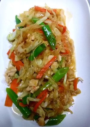 รูปของ ไก่สับผัดกะหล่ำปลีวุ้นเส้น