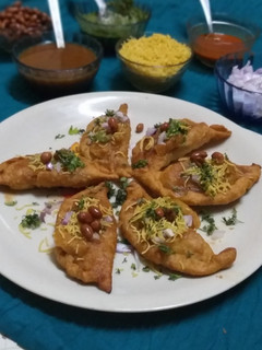 જામનગર ઘૂઘરા રેસીપી મુખ્ય ફોટો