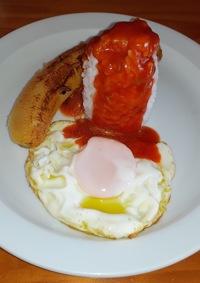 Una foto de Arroz a la cubana