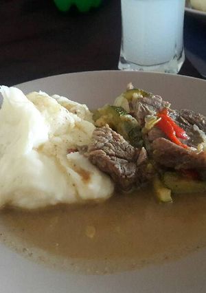 Una foto de Carne a la olla
