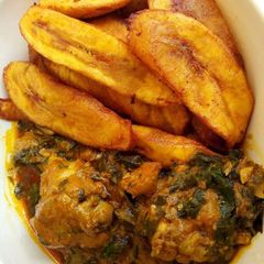 Fried plantain with sauce A picture of Fried plantain with sauce.