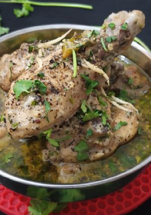 A picture of Dahi(Yoghurt)Kali Mirch Chicken.