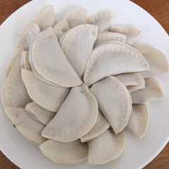 A picture of Pangsit Rebus.
