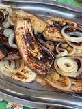 Aubergines graffiti et oignon sauce teriyaki à la plancha