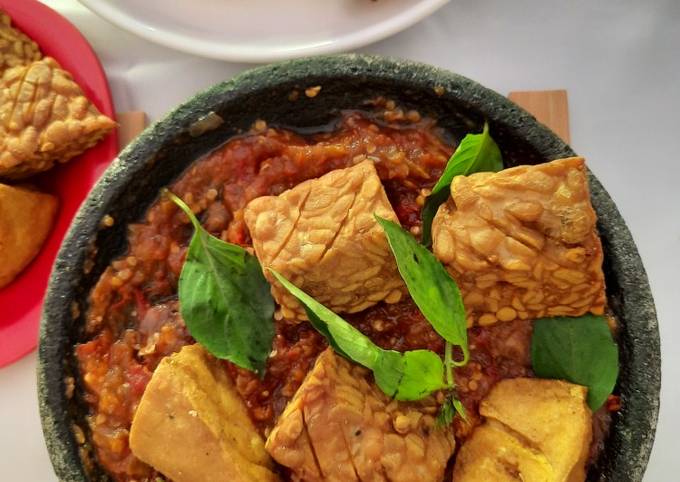 Resep Tahu Tempe Penyet Sambel kemangi, Menggugah Selera