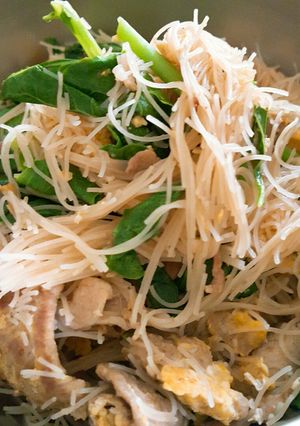 รูปของ เส้นหมี่ผัดซีอิ๊วหมูสไลด์#อาหารไทยง่ายๆ