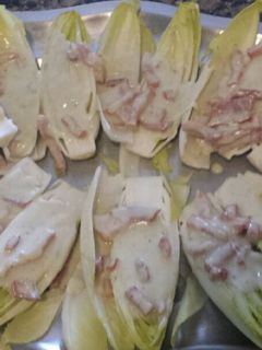 Una foto de Endivias al roquefort