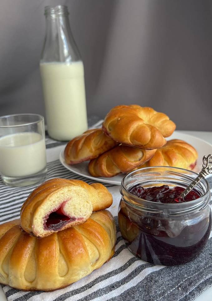 Рогалики з джемом