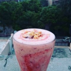 A picture of Plum apple smoothie.