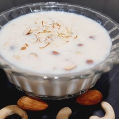 A picture of Rice Kheer.