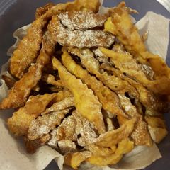 A picture of Crostoli.