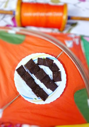 A picture of Chocolate coconut chikki.