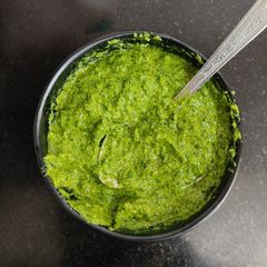 A picture of Coriander Mint Pesto Sauce.