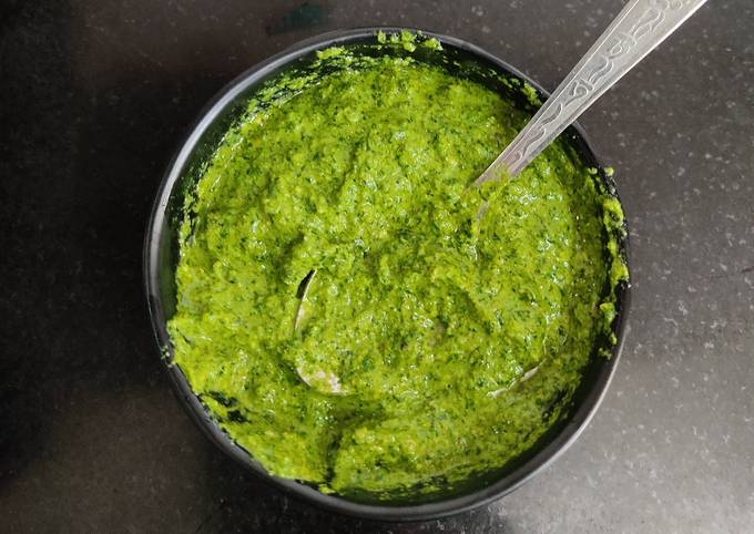 Coriander Mint Pesto Sauce Recipe by leena sangoi - Cookpad