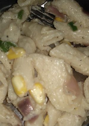 व्हाइट सॉस पास्ता (White sauce pasta recipe in hindi) रेसिपी मुख्य फोटो