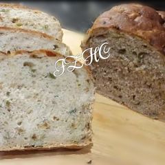 A picture of 🍞🥗Caramelized Onion Bread🥗🍞.