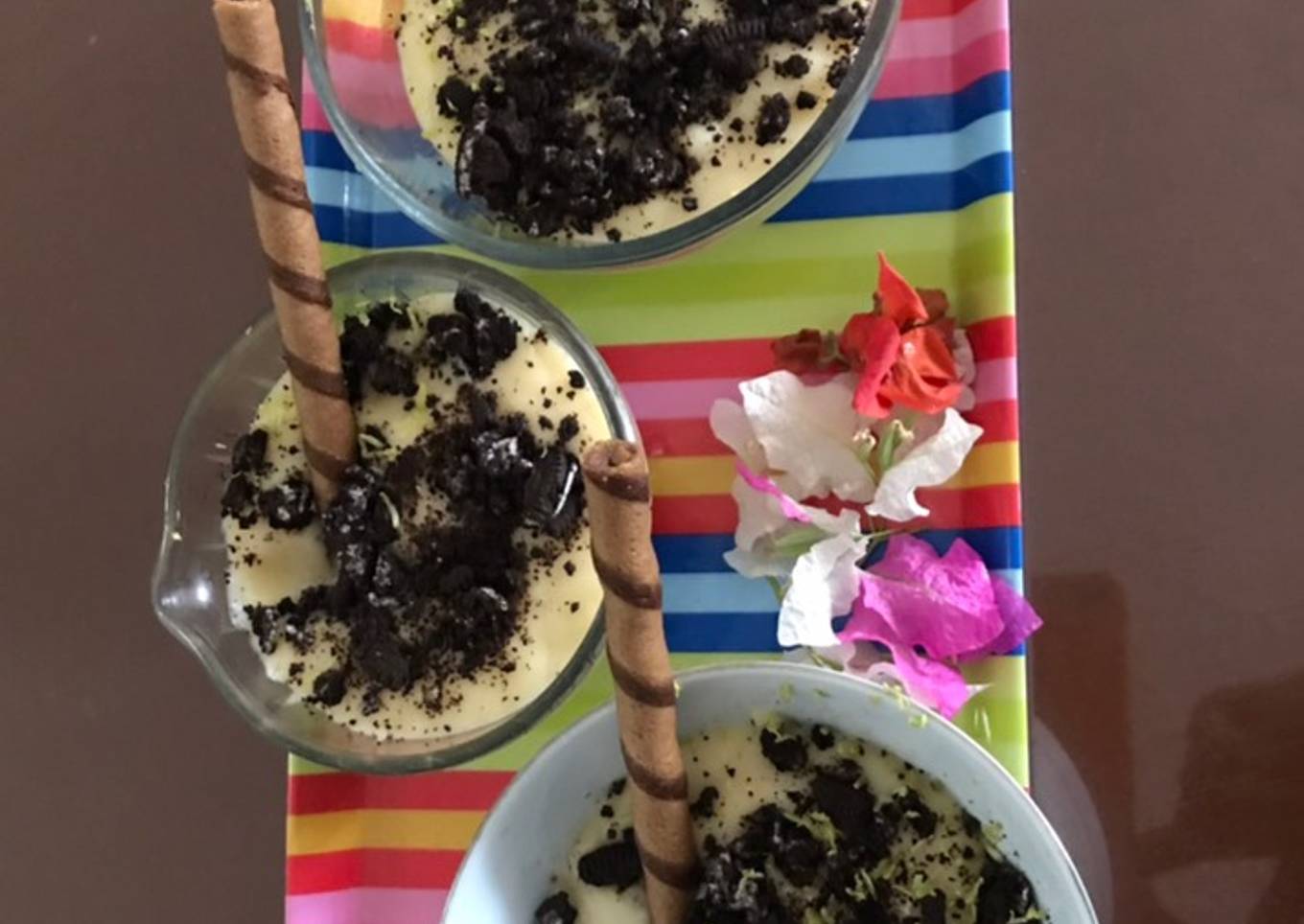 Postre de maicena con flauta y galletas oreo