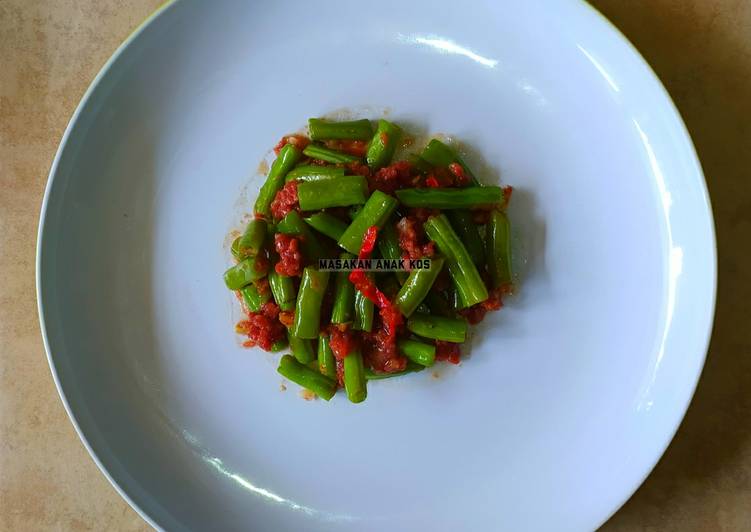 Langkah Menyiapkan Tumis Buncis Kornet (Rp 8.000) Lezat