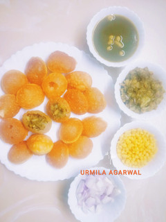 सूजी के गोलगप्पे (suji ke golgappe recipe in Hindi) रेसिपी मुख्य फोटो