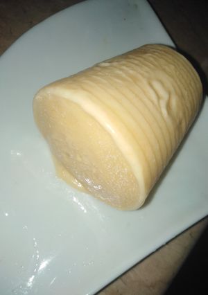 A picture of Mango kulfi without condensed milk and without cream.
