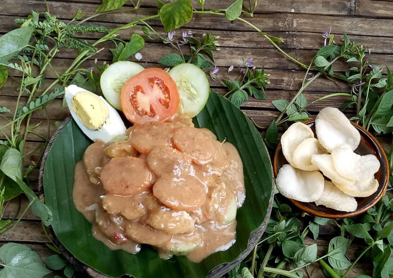 Gado gado bumbu siram