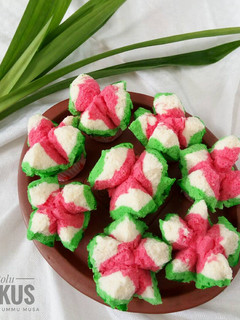 Foto resep Bolu Kukus Semangka Mekrok No BP & Soda Praktis Kocok All In 1