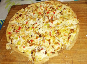 Una foto de Tarta de pollo, puerro, panceta, crema de leche