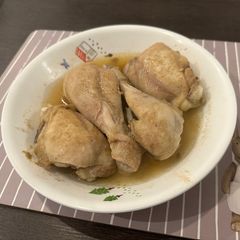 A picture of Steamed Chicken Thigh with Chinese Spices 蒸鹽焗雞.