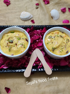 आम ड्राई फ्रूट आइसक्रीम (Aam dry fruit icecream recipe in hindi) रेसिपी मुख्य फोटो