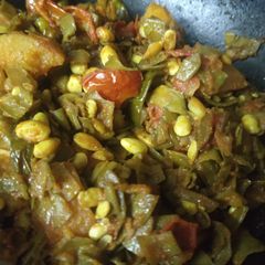 A picture of Broad Beans curry chikudukaya khura.