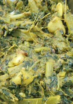 মাছের মাথা দিয়ে নটে শাক (Macher matha diye note shak recipe in Bengali) রেসিপির প্রধান ছবি