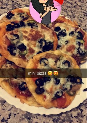 صورة لوصفة ميني بيتزا 🍕mini pizza 😋