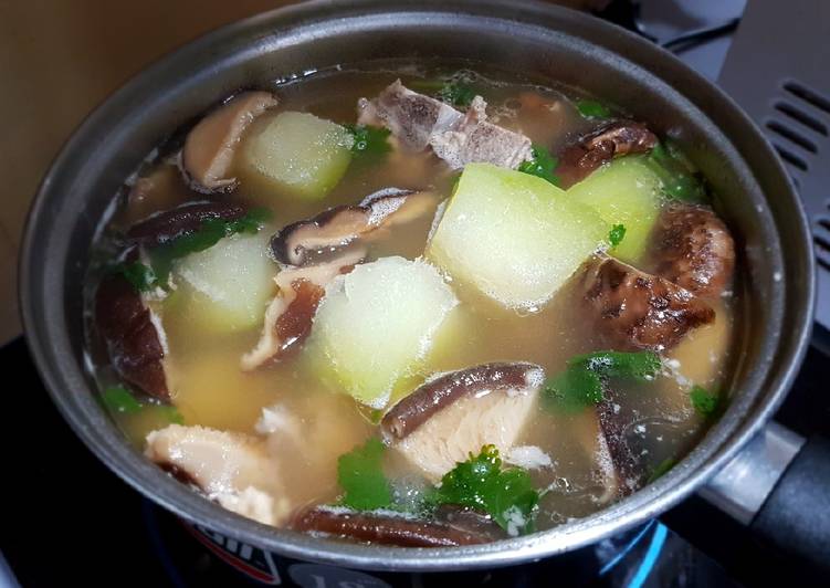 ต้มฟักเขียวกระดูกหมู