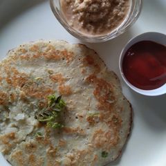 A picture of Moong dal and poha dosa.